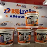 LOTE 219 - 04 GALÕES DE DESMOLDANTE PARA FORMAS 3,6L. (NO ESTADO, LEILÃO NÃO TEM GARANTIA E NEM DEVOLUÇÃO, SUJEITO A POSSÍVEIS AVARIAS VISÍVEIS/OCULTAS E/OU AUSÊNCIA DE COMPONENTES).