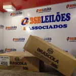 LOTE 450 - 30 FRASCOS DE COLA TUBO ST 175G. (NO ESTADO, LEILÃO NÃO TEM GARANTIA E NEM DEVOLUÇÃO, SUJEITO A POSSÍVEIS AVARIAS VISÍVEIS/OCULTAS E/OU AUSÊNCIA DE COMPONENTES).