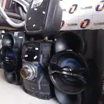 LOTE 261 - 01 APARELHO DE SOM 3X1 MARCA PHILIPS E 01 CAIXA DE SOM BLUETOOTH COM AVARIAS. (NO ESTADO, LEILÃO NÃO TEM GARANTIA E NEM DEVOLUÇÃO, SUJEITO A POSSÍVEIS AVARIAS VISÍVEIS/OCULTAS E/OU AUSÊNCIA DE COMPONENTES).