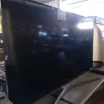 LOTE 414 - 01 TV SAMSUNG 49” POL PARA RETIRADA DE PEÇAS. (NO ESTADO, LEILÃO NÃO TEM GARANTIA E NEM DEVOLUÇÃO, SUJEITO A POSSÍVEIS AVARIAS VISÍVEIS/OCULTAS E/OU AUSÊNCIA DE COMPONENTES).