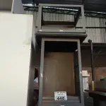 LOTE 448 - 01 ARMÁRIO DE AÇO COM 04 GAVETAS E 02 ARMÁRIOS BAIXOS DE FERRO COM RODINHAS.  (NO ESTADO, LEILÃO NÃO TEM GARANTIA E NEM DEVOLUÇÃO, SUJEITO A POSSÍVEIS AVARIAS VISÍVEIS/OCULTAS E/OU AUSÊNCIA DE COMPONENTES).