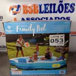 LOTE 053 - 01 - PISCINA INFLÁVEL FAMÍLIA ELEGANTE (NO ESTADO, NÃO SABEMOS SE FUNCIONA. LEILÃO NÃO TEM GARANTIA E NEM DEVOLUÇÃO, SUJEITO A POSSÍVEIS AVARIAS VISÍVEIS/OCULTAS E/OU AUSÊNCIA DE COMPONENTES)