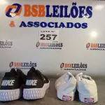 LOTE 257 - 02 – PARES DE CALÇADOS MASCULINO Nº 38 (NO ESTADO, NÃO SABEMOS SE FUNCIONA. LEILÃO NÃO TEM GARANTIA E NEM DEVOLUÇÃO, SUJEITO A POSSÍVEIS AVARIAS VISÍVEIS/OCULTAS E/OU AUSÊNCIA DE COMPONENTES)