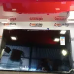 LOTE 274 - 01 SMART TV SAMSUNG LED 43" FULL HD T5300 (NO ESTADO, NÃO SABEMOS SE FUNCIONA. LEILÃO NÃO TEM GARANTIA ENEM DEVOLUÇÃO, SUJEITO A POSSÍVEIS AVARIASVISÍVEIS/OCULTAS E/OU AUSÊNCIA DE COMPONENTES)