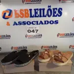 LOTE 047 - 02 – PARES DE CALÇADOS FEMININO Nº 39 (NO ESTADO, NÃO SABEMOS SE FUNCIONA. LEILÃO NÃO TEM GARANTIA E NEM DEVOLUÇÃO, SUJEITO A POSSÍVEIS AVARIAS VISÍVEIS/OCULTAS E/OU AUSÊNCIA DE COMPONENTES)