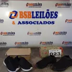 LOTE 023 - 02 – PARES DE CALÇADOS FEMININO Nº 37 (NO ESTADO, NÃO SABEMOS SE FUNCIONA. LEILÃO NÃO TEM GARANTIA E NEM DEVOLUÇÃO, SUJEITO A POSSÍVEIS AVARIAS VISÍVEIS/OCULTAS E/OU AUSÊNCIA DE COMPONENTES)