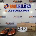 LOTE 217 - 02 – PARES DE CALÇADOS MASCULINO Nº 43 (NO ESTADO, NÃO SABEMOS SE FUNCIONA. LEILÃO NÃO TEM GARANTIA E NEM DEVOLUÇÃO, SUJEITO A POSSÍVEIS AVARIAS VISÍVEIS/OCULTAS E/OU AUSÊNCIA DE COMPONENTES)
