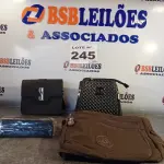 LOTE 245 - 04 - BOLSAS FEMININAS (NO ESTADO, NÃO SABEMOS SE FUNCIONA. LEILÃO NÃO TEM GARANTIA E NEM DEVOLUÇÃO, SUJEITO A POSSÍVEIS AVARIAS VISÍVEIS/OCULTAS E/OU AUSÊNCIA DE COMPONENTES)