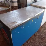 LOTE 497 - 01 FREEZER HORIZONTAL COM 01 TAMPA MARCA METALFRIO NA COR AZUL 220V. (NO ESTADO, LEILÃO NÃO TEM GARANTIA E NEM DEVOLUÇÃO, SUJEITO A POSSÍVEIS AVARIAS VISÍVEIS/OCULTAS E/OU AUSÊNCIA DE COMPONENTES).