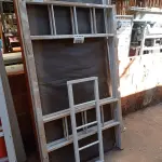 LOTE 525 - 01 BELICHE EM METAL COMPLETA. (NO ESTADO, LEILÃO NÃO TEM GARANTIA E NEM DEVOLUÇÃO, SUJEITO A POSSÍVEIS AVARIAS VISÍVEIS/OCULTAS E/OU AUSÊNCIA DE COMPONENTES).