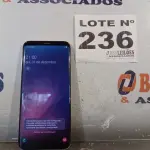 LOTE 236 - 01 - SAMSUNG GALAXY S8 PLUS 64GB (NO ESTADO, NÃO SABEMOS SE FUNCIONA. LEILÃO NÃO TEM GARANTIA E NEM DEVOLUÇÃO, SUJEITO A POSSÍVEIS AVARIAS VISÍVEIS/OCULTAS E/OU AUSÊNCIA DE COMPONENTES)