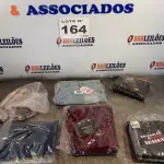 LOTE 164 - 06 – PEÇAS DE ROUPAS FEMININAS (NO ESTADO, NÃO SABEMOS SE FUNCIONA. LEILÃO NÃO TEM GARANTIA E NEM DEVOLUÇÃO, SUJEITO A POSSÍVEIS AVARIAS VISÍVEIS/OCULTAS E/OU AUSÊNCIA DE COMPONENTES)