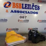 LOTE 087 - 02 – PARES DE CALÇADOS FEMININO Nº 35 (NO ESTADO, NÃO SABEMOS SE FUNCIONA. LEILÃO NÃO TEM GARANTIA E NEM DEVOLUÇÃO, SUJEITO A POSSÍVEIS AVARIAS VISÍVEIS/OCULTAS E/OU AUSÊNCIA DE COMPONENTES)