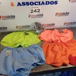 LOTE 242 - 05 – SHORTS FEMININO (NO ESTADO, NÃO SABEMOS SE FUNCIONA. LEILÃO NÃO TEM GARANTIA E NEM DEVOLUÇÃO, SUJEITO A POSSÍVEIS AVARIAS VISÍVEIS/OCULTAS E/OU AUSÊNCIA DE COMPONENTES)