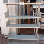LOTE 501 - 01 ESTANTE DE FERRO COM 06 PRATELEIRAS. (NO ESTADO, LEILÃO NÃO TEM GARANTIA E NEM DEVOLUÇÃO, SUJEITO A POSSÍVEIS AVARIAS VISÍVEIS/OCULTAS E/OU AUSÊNCIA DE COMPONENTES).