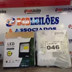 LOTE 046 - 02 - REFLETOR LED 400W BIVOLT (NO ESTADO, NÃO SABEMOS SE FUNCIONA. LEILÃO NÃO TEM GARANTIA E NEM DEVOLUÇÃO, SUJEITO A POSSÍVEIS AVARIAS VISÍVEIS/OCULTAS E/OU AUSÊNCIA DE COMPONENTES)