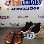 LOTE 217 - 02 – PARES DE CALÇADOS MASCULINO Nº 43 (NO ESTADO, NÃO SABEMOS SE FUNCIONA. LEILÃO NÃO TEM GARANTIA E NEM DEVOLUÇÃO, SUJEITO A POSSÍVEIS AVARIAS VISÍVEIS/OCULTAS E/OU AUSÊNCIA DE COMPONENTES)