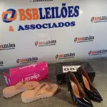 LOTE 082 - 02 – PARES DE CALÇADOS FEMININO Nº 36 (NO ESTADO, NÃO SABEMOS SE FUNCIONA. LEILÃO NÃO TEM GARANTIA E NEM DEVOLUÇÃO, SUJEITO A POSSÍVEIS AVARIAS VISÍVEIS/OCULTAS E/OU AUSÊNCIA DE COMPONENTES)