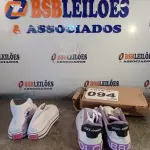 LOTE 094 - 02 – PARES DE CALÇADOS FEMININO Nº 35 (NO ESTADO, NÃO SABEMOS SE FUNCIONA. LEILÃO NÃO TEM GARANTIA E NEM DEVOLUÇÃO, SUJEITO A POSSÍVEIS AVARIAS VISÍVEIS/OCULTAS E/OU AUSÊNCIA DE COMPONENTES)