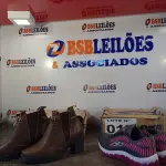 LOTE 017 - 02 – PARES DE CALÇADOS FEMININO Nº 37 (NO ESTADO, NÃO SABEMOS SE FUNCIONA. LEILÃO NÃO TEM GARANTIA E NEM DEVOLUÇÃO, SUJEITO A POSSÍVEIS AVARIAS VISÍVEIS/OCULTAS E/OU AUSÊNCIA DE COMPONENTES)