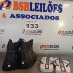 LOTE 133 - 02 – PARES DE CALÇADOS MASCULINO Nº 41 (NO ESTADO, NÃO SABEMOS SE FUNCIONA. LEILÃO NÃO TEM GARANTIA E NEM DEVOLUÇÃO, SUJEITO A POSSÍVEIS AVARIAS VISÍVEIS/OCULTAS E/OU AUSÊNCIA DE COMPONENTES)