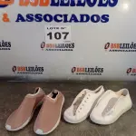 LOTE 107 - 02 – PARES DE CALÇADOS FEMININO Nº 37 (NO ESTADO, NÃO SABEMOS SE FUNCIONA. LEILÃO NÃO TEM GARANTIA E NEM DEVOLUÇÃO, SUJEITO A POSSÍVEIS AVARIAS VISÍVEIS/OCULTAS E/OU AUSÊNCIA DE COMPONENTES)