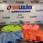 LOTE 242 - 05 – SHORTS FEMININO (NO ESTADO, NÃO SABEMOS SE FUNCIONA. LEILÃO NÃO TEM GARANTIA E NEM DEVOLUÇÃO, SUJEITO A POSSÍVEIS AVARIAS VISÍVEIS/OCULTAS E/OU AUSÊNCIA DE COMPONENTES)