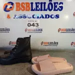 LOTE 043 - 02 – PARES DE CALÇADOS FEMININO Nº 38 (NO ESTADO, NÃO SABEMOS SE FUNCIONA. LEILÃO NÃO TEM GARANTIA E NEM DEVOLUÇÃO, SUJEITO A POSSÍVEIS AVARIAS VISÍVEIS/OCULTAS E/OU AUSÊNCIA DE COMPONENTES)