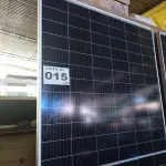 LOTE 015 - 01 - PAINEL SOLAR FOTOVOLTAICO (NO ESTADO, NÃO SABEMOS SE FUNCIONA. LEILÃO NÃO TEM GARANTIA E NEM DEVOLUÇÃO, SUJEITO A POSSÍVEIS AVARIAS VISÍVEIS/OCULTAS E/OU AUSÊNCIA DE COMPONENTES)