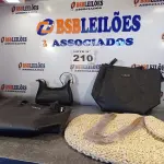 LOTE 210 - 04 - BOLSAS FEMININAS (NO ESTADO, NÃO SABEMOS SE FUNCIONA. LEILÃO NÃO TEM GARANTIA E NEM DEVOLUÇÃO, SUJEITO A POSSÍVEIS AVARIAS VISÍVEIS/OCULTAS E/OU AUSÊNCIA DE COMPONENTES)