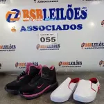 LOTE 055 - 02 – PARES DE CALÇADOS FEMININO Nº 36 (NO ESTADO, NÃO SABEMOS SE FUNCIONA. LEILÃO NÃO TEM GARANTIA E NEM DEVOLUÇÃO, SUJEITO A POSSÍVEIS AVARIAS VISÍVEIS/OCULTAS E/OU AUSÊNCIA DE COMPONENTES)