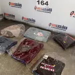 LOTE 164 - 06 – PEÇAS DE ROUPAS FEMININAS (NO ESTADO, NÃO SABEMOS SE FUNCIONA. LEILÃO NÃO TEM GARANTIA E NEM DEVOLUÇÃO, SUJEITO A POSSÍVEIS AVARIAS VISÍVEIS/OCULTAS E/OU AUSÊNCIA DE COMPONENTES)