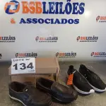 LOTE 134 - 02 – PARES DE CALÇADOS MASCULINO Nº 39 (NO ESTADO, NÃO SABEMOS SE FUNCIONA. LEILÃO NÃO TEM GARANTIA E NEM DEVOLUÇÃO, SUJEITO A POSSÍVEIS AVARIAS VISÍVEIS/OCULTAS E/OU AUSÊNCIA DE COMPONENTES)