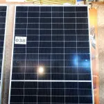 LOTE 038 - 01 - PAINEL SOLAR FOTOVOLTAICO (NO ESTADO, NÃO SABEMOS SE FUNCIONA. LEILÃO NÃO TEM GARANTIA E NEM DEVOLUÇÃO, SUJEITO A POSSÍVEIS AVARIAS VISÍVEIS/OCULTAS E/OU AUSÊNCIA DE COMPONENTES)