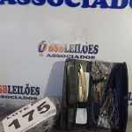 LOTE 175 - 01 - KIT TESOURAS CABELEIREIRO (NO ESTADO, NÃO SABEMOS SE FUNCIONA. LEILÃO NÃO TEM GARANTIA E NEM DEVOLUÇÃO, SUJEITO A POSSÍVEIS AVARIAS VISÍVEIS/OCULTAS E/OU AUSÊNCIA DE COMPONENTES)
