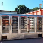 LOTE 519 - 01 CÂMARA FRIA EXPOSITORA. (NO ESTADO, LEILÃO NÃO TEM GARANTIA E NEM DEVOLUÇÃO, SUJEITO A POSSÍVEIS AVARIAS VISÍVEIS/OCULTAS E/OU AUSÊNCIA DE COMPONENTES).