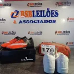 LOTE 176 - 02 – PARES DE CALÇADOS MASCULINO Nº 42 (NO ESTADO, NÃO SABEMOS SE FUNCIONA. LEILÃO NÃO TEM GARANTIA E NEM DEVOLUÇÃO, SUJEITO A POSSÍVEIS AVARIAS VISÍVEIS/OCULTAS E/OU AUSÊNCIA DE COMPONENTES)