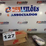 LOTE 127 - 02 – PARES DE CALÇADOS MASCULINO Nº 41 (NO ESTADO, NÃO SABEMOS SE FUNCIONA. LEILÃO NÃO TEM GARANTIA E NEM DEVOLUÇÃO, SUJEITO A POSSÍVEIS AVARIAS VISÍVEIS/OCULTAS E/OU AUSÊNCIA DE COMPONENTES)