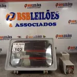 LOTE 103 - 01 LUMINÁRIA DE PÁTIO. (NO ESTADO, LEILÃO NÃO TEM GARANTIA E NEM DEVOLUÇÃO, SUJEITO A POSSÍVEIS AVARIAS VISÍVEIS/OCULTAS E/OU AUSÊNCIA DE COMPONENTES).