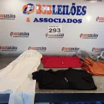 LOTE 293 - 06 – PEÇAS DE ROUPAS FEMININAS (NO ESTADO, NÃO SABEMOS SE FUNCIONA. LEILÃO NÃO TEM GARANTIA E NEM DEVOLUÇÃO, SUJEITO A POSSÍVEIS AVARIAS VISÍVEIS/OCULTAS E/OU AUSÊNCIA DE COMPONENTES)