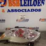 LOTE 011 - 01 FAROL DO LADO ESQUERDO DO COROLA. (NO ESTADO, LEILÃO NÃO TEM GARANTIA E NEM DEVOLUÇÃO, SUJEITO A POSSÍVEIS AVARIAS VISÍVEIS/OCULTAS E/OU AUSÊNCIA DE COMPONENTES).