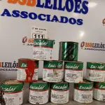 LOTE 111 - 10 LATAS DE TINTA 225 ML CORES DIVERSAS, 01 LATA DE COLA DE CONTATO, 01 CATALIZADOR E 02 ENDURECEDORES. (NO ESTADO, LEILÃO NÃO TEM GARANTIA E NEM DEVOLUÇÃO, SUJEITO A POSSÍVEIS AVARIAS VISÍVEIS/OCULTAS E/OU AUSÊNCIA DE COMPONENTES).