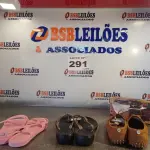 LOTE 291 - 03 – PARES DE CALÇADOS FEMININO Nº 37 (NO ESTADO, NÃO SABEMOS SE FUNCIONA. LEILÃO NÃO TEM GARANTIA E NEM DEVOLUÇÃO, SUJEITO A POSSÍVEIS AVARIAS VISÍVEIS/OCULTAS E/OU AUSÊNCIA DE COMPONENTES)