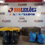 LOTE 326 - 02 – PARES DE CALÇADOS MASCULINO Nº 39 (NO ESTADO, NÃO SABEMOS SE FUNCIONA. LEILÃO NÃO TEM GARANTIA E NEM DEVOLUÇÃO, SUJEITO A POSSÍVEIS AVARIAS VISÍVEIS/OCULTAS E/OU AUSÊNCIA DE COMPONENTES)