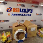 LOTE 118 - 02 CAIXAS COM LÂMPADAS FLUORESCENTES CIRCULARES 22W/6400K COM 06 PEÇAS CADA E 10 REATORES. (NO ESTADO, LEILÃO NÃO TEM GARANTIA E NEM DEVOLUÇÃO, SUJEITO A POSSÍVEIS AVARIAS VISÍVEIS/OCULTAS E/OU AUSÊNCIA DE COMPONENTES).