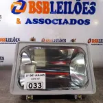 LOTE 033 - 01 LUMINÁRIA DE PÁTIO. (NO ESTADO, LEILÃO NÃO TEM GARANTIA E NEM DEVOLUÇÃO, SUJEITO A POSSÍVEIS AVARIAS VISÍVEIS/OCULTAS E/OU AUSÊNCIA DE COMPONENTES).