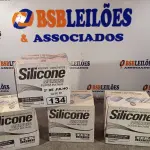LOTE 134 - 04 CAIXAS COM ADESIVO DE SILICONE TRANSPARENTE. (NO ESTADO, LEILÃO NÃO TEM GARANTIA E NEM DEVOLUÇÃO, SUJEITO A POSSÍVEIS AVARIAS VISÍVEIS/OCULTAS E/OU AUSÊNCIA DE COMPONENTES).