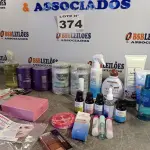 LOTE 374 - 31 - COSMÉTICOS DIVERSOS (NO ESTADO, NÃO SABEMOS SE FUNCIONA. LEILÃO NÃO TEM GARANTIA E NEM DEVOLUÇÃO, SUJEITO A POSSÍVEIS AVARIAS VISÍVEIS/OCULTAS E/OU AUSÊNCIA DE COMPONENTES)