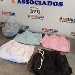 LOTE 370 - 05 – BERMUDAS MASCULINAS DIVERSAS (NO ESTADO, NÃO SABEMOS SE FUNCIONA. LEILÃO NÃO TEM GARANTIA E NEM DEVOLUÇÃO, SUJEITO A POSSÍVEIS AVARIAS VISÍVEIS/OCULTAS E/OU AUSÊNCIA DE COMPONENTES)
