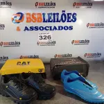 LOTE 326 - 02 – PARES DE CALÇADOS MASCULINO Nº 39 (NO ESTADO, NÃO SABEMOS SE FUNCIONA. LEILÃO NÃO TEM GARANTIA E NEM DEVOLUÇÃO, SUJEITO A POSSÍVEIS AVARIAS VISÍVEIS/OCULTAS E/OU AUSÊNCIA DE COMPONENTES)